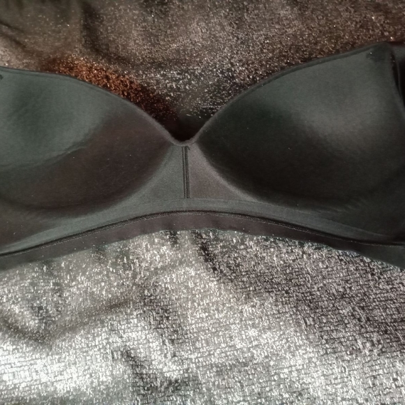 Victoria Secret t- shirt lightly lined wired bra - Picture 4 of 4